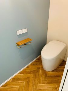 toilet